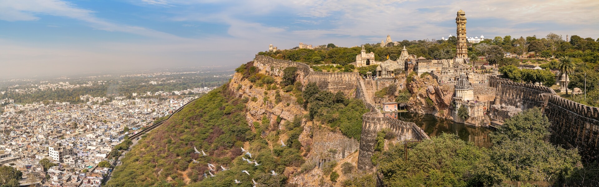 Chittorgarh Taxi Service